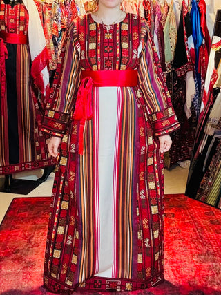 Thoub Al-Nijmeh Al-Majdalawi