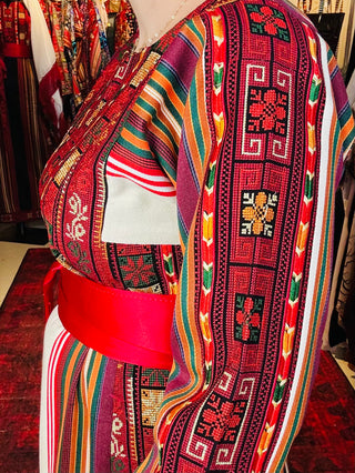 Thoub Al-Nijmeh Al-Majdalawi