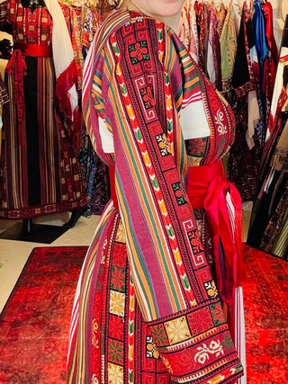 Thoub Al-Nijmeh Al-Majdalawi