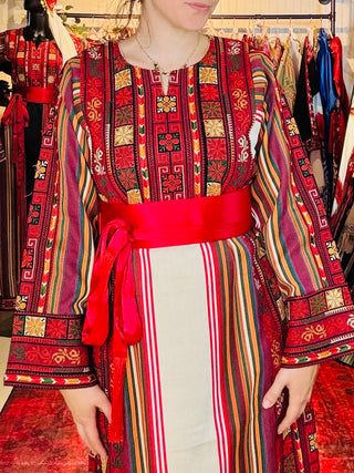 Thoub Al-Nijmeh Al-Majdalawi