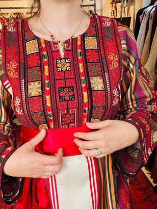 Thoub Al-Nijmeh Al-Majdalawi