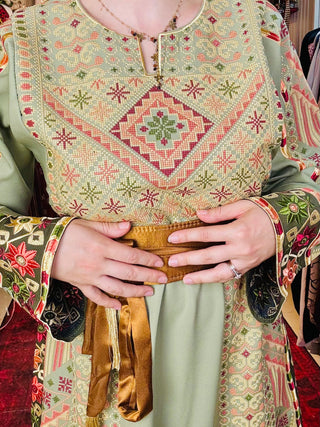 Green Palestinian Fallahi Thoub