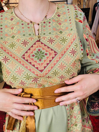 Green Palestinian Fallahi Thoub