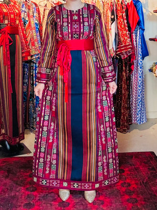 Thoub Al-Nijmeh Al-Majdalawi