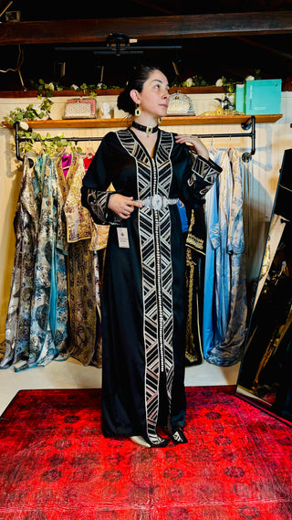 Black Handcrafted Moroccan Kaftan - Traditional Design with Geometric Patterns and Elegant Accessories
